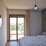 Pearl Garden Apartment By Y&M
